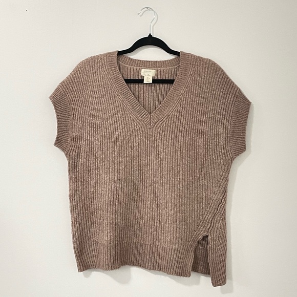 Artelier | Nicole Miller Knit V-neck Sweater Vest Deep Tan Taupe Womens Large - Picture 2 of 7